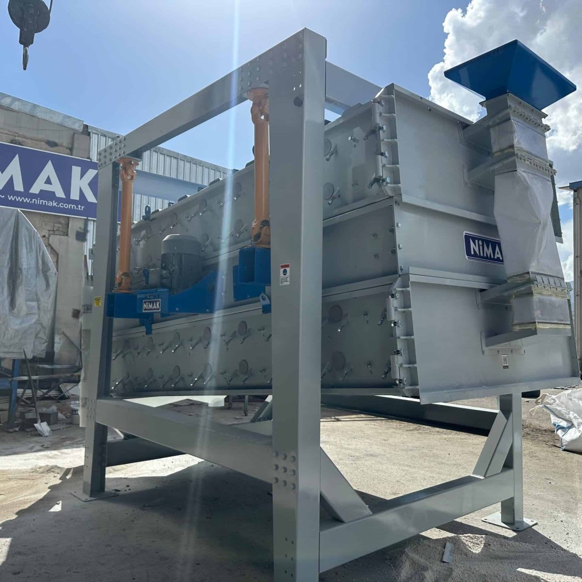 Gyratory screener