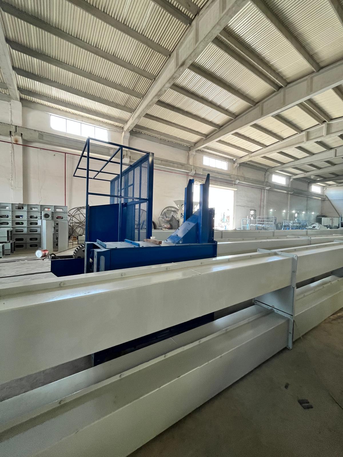 Screw conveyor